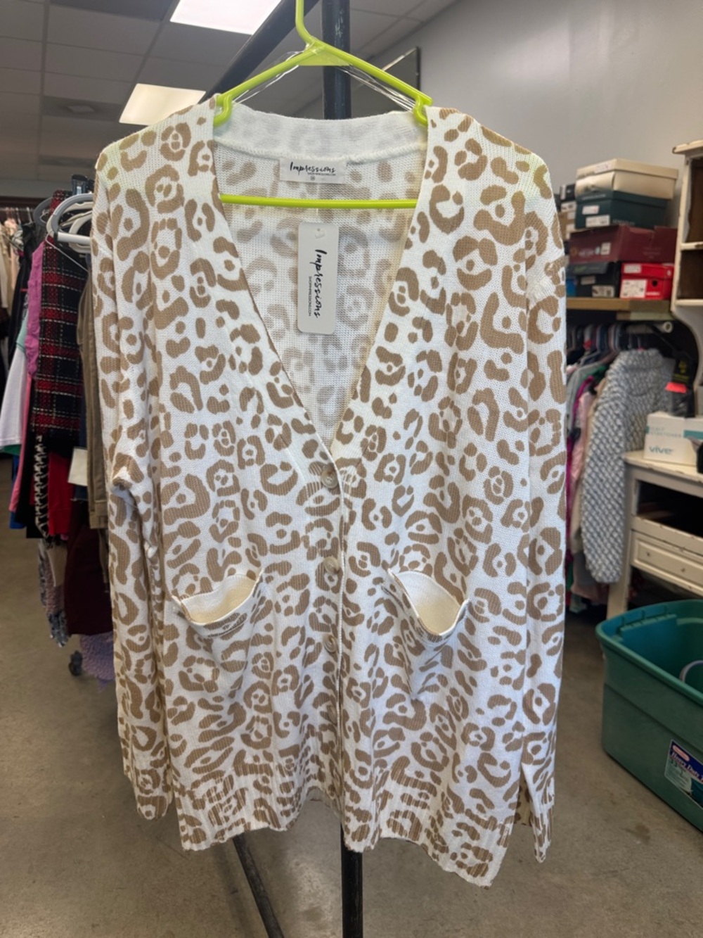 Impressions White & Beige Leopard Open-Front Cardigan